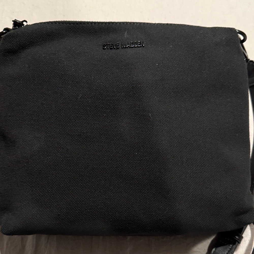 Steve Madden Classic Black Messenger Bag